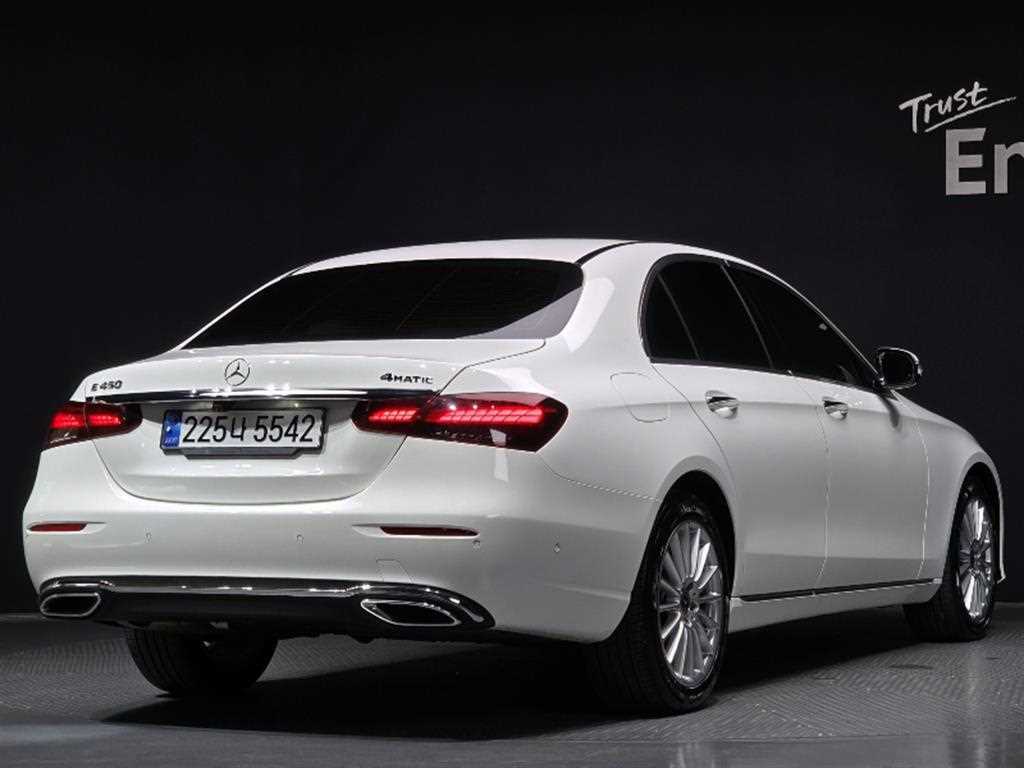 Mercedes Benz E class - Vista 2