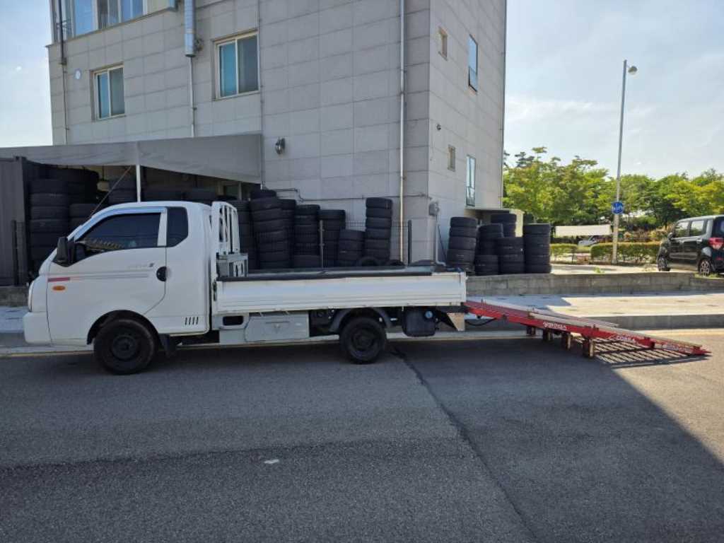 Small Truck Cargo (small)