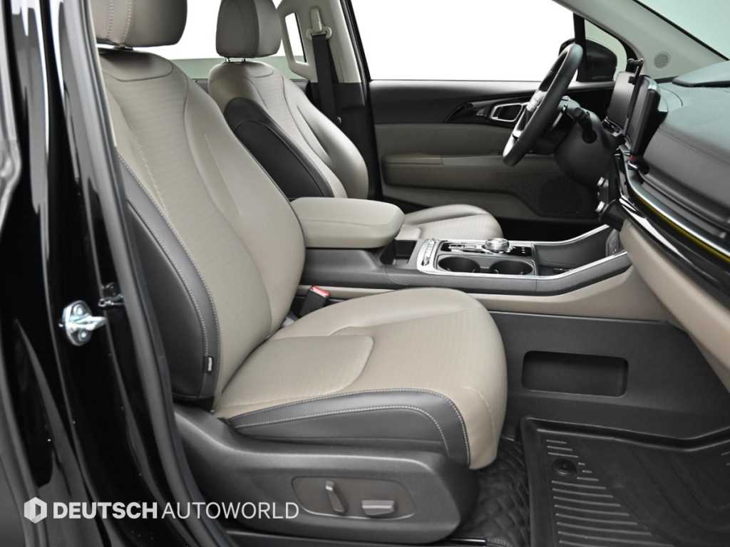 KIA Carnival - Vista 10