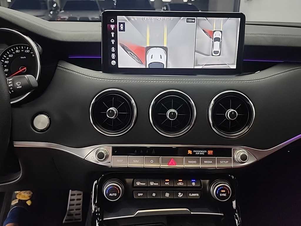 KIA Stinger - Vista 10