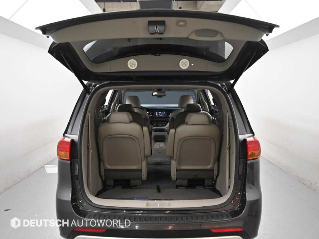 KIA Carnival 2017 Gris - Importación desde Corea - HF Imports Iquique - Foto 19