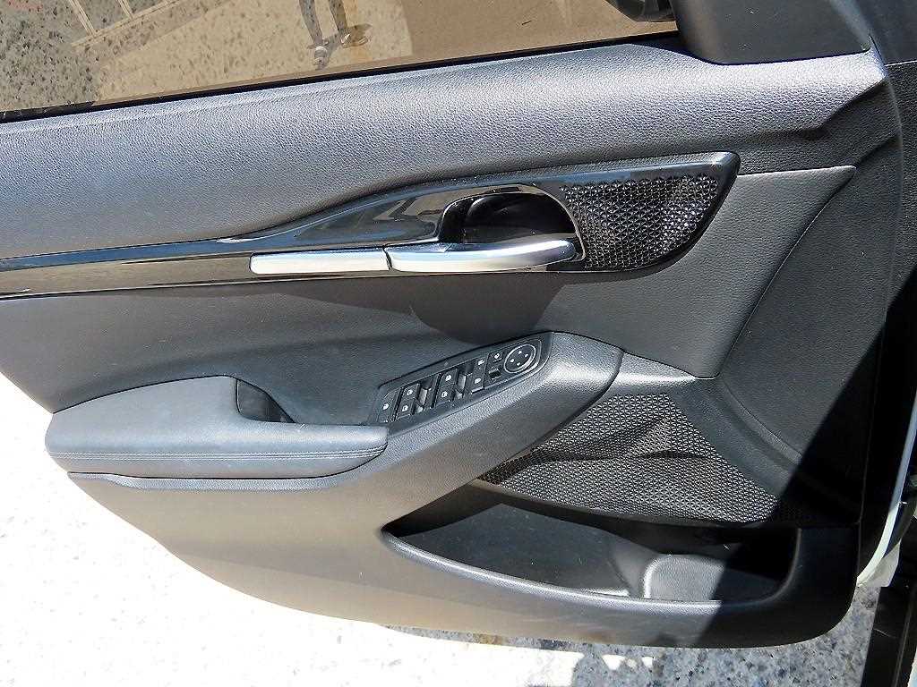 KIA Seltos - Vista 11