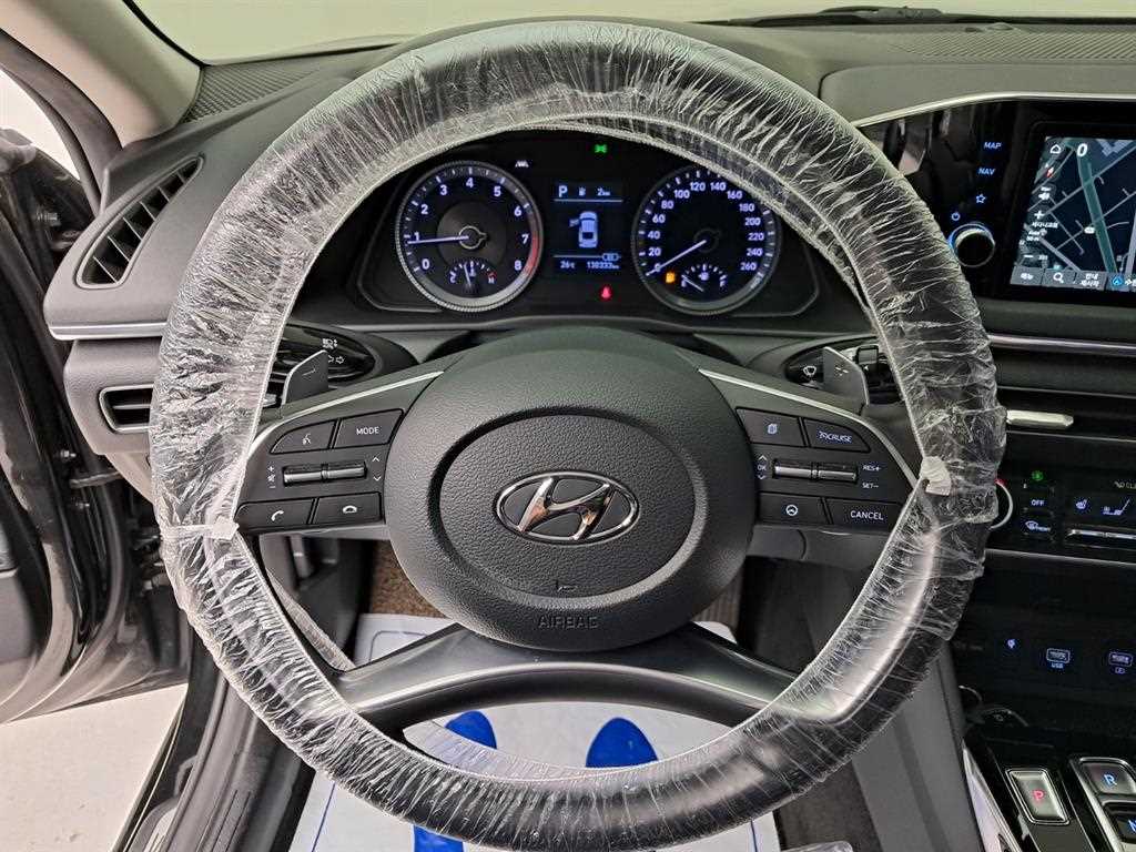 HYUNDAI Sonata - Vista 7