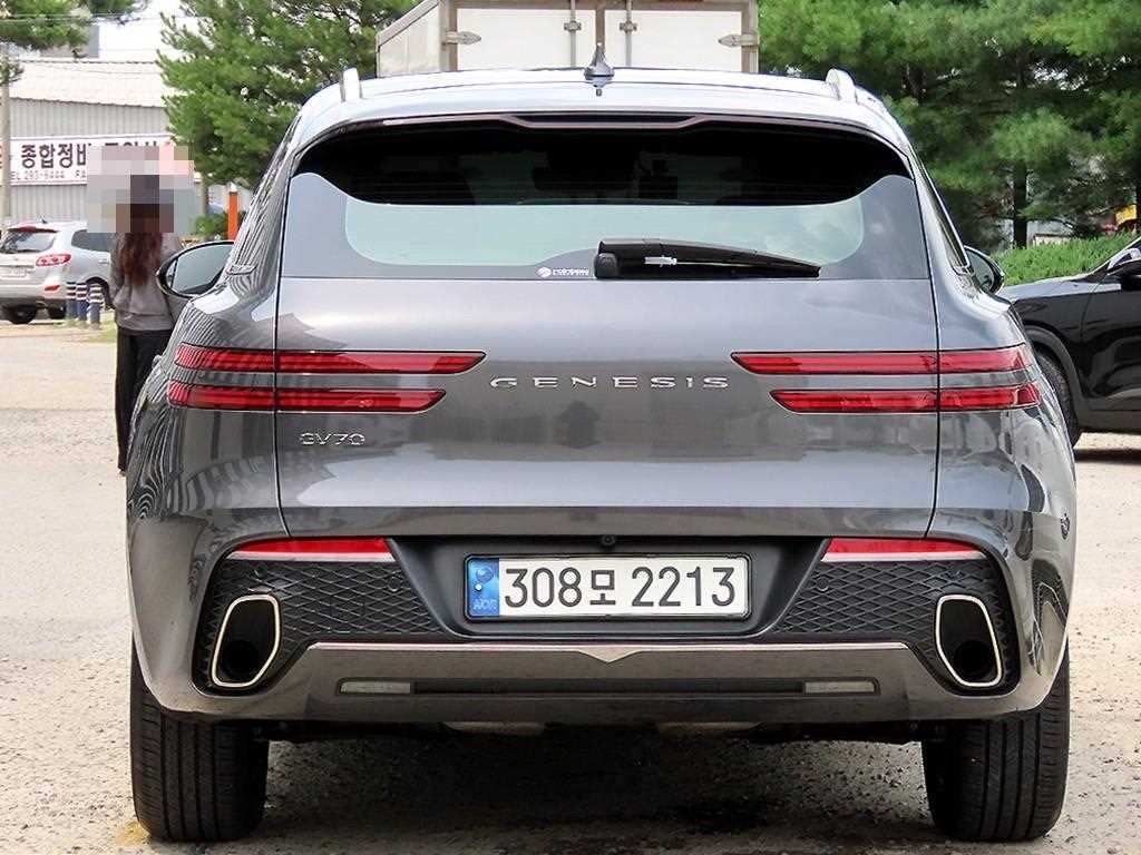 Genesis GV70 - Vista 4