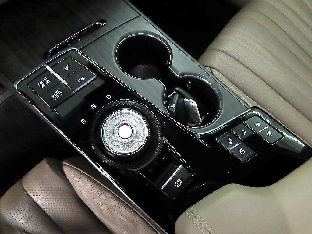 KIA K8 - Vista 10