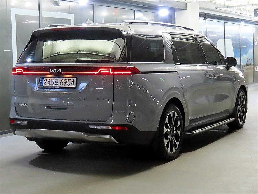 KIA Carnival - Vista 4