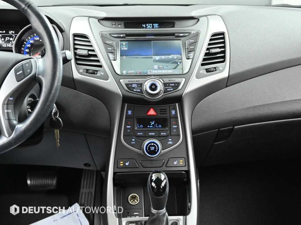 HYUNDAI Avante 2015 Blanco - Importación desde Corea - HF Imports Iquique - Foto 14