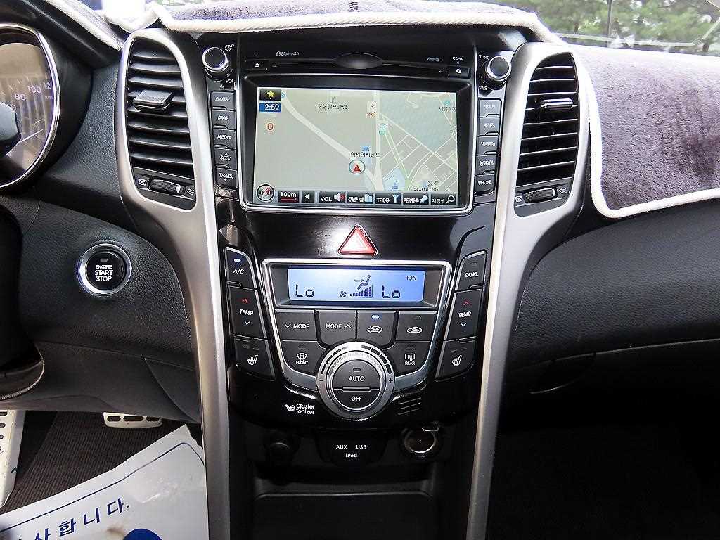 HYUNDAI i30 2012 Blanco - Importación desde Corea - HF Imports Iquique - Foto 13