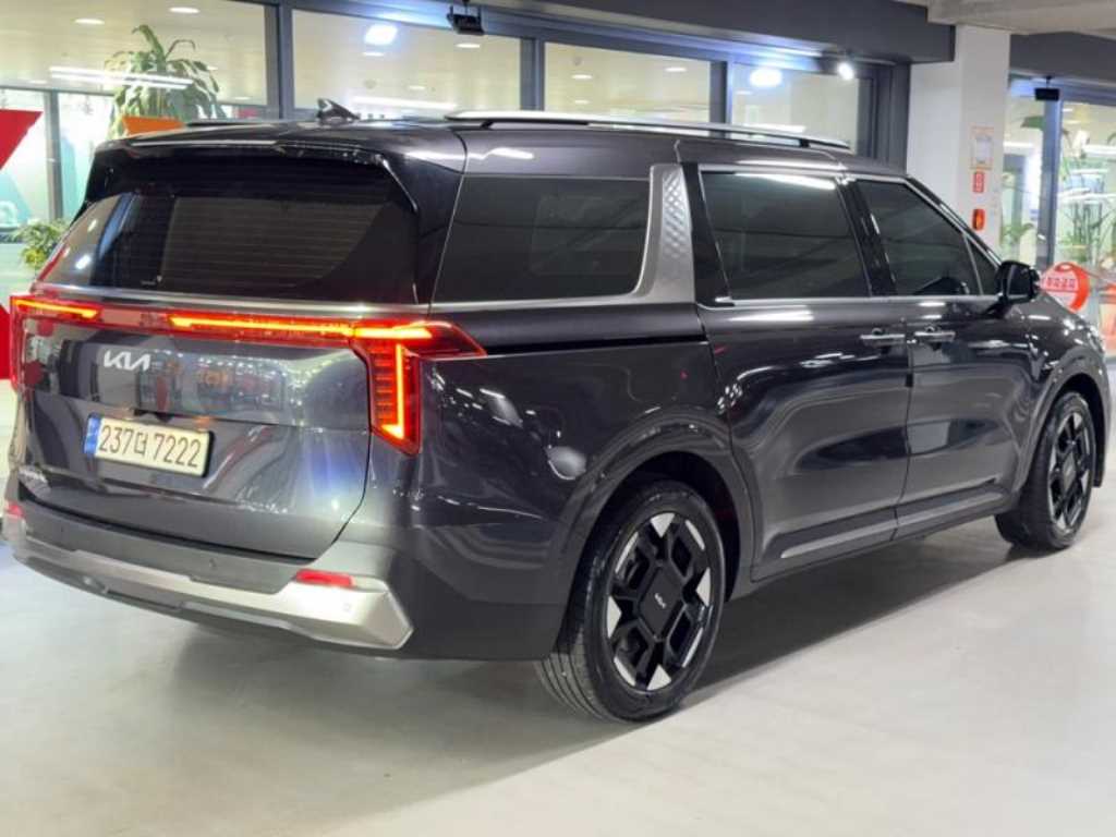 KIA Carnival - Vista 4