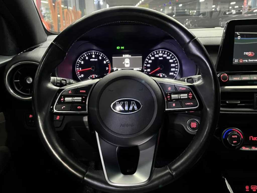 KIA K3 - Vista 10