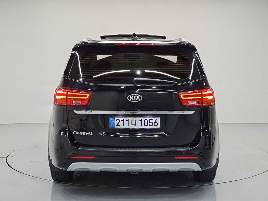 KIA Carnival - Vista 3