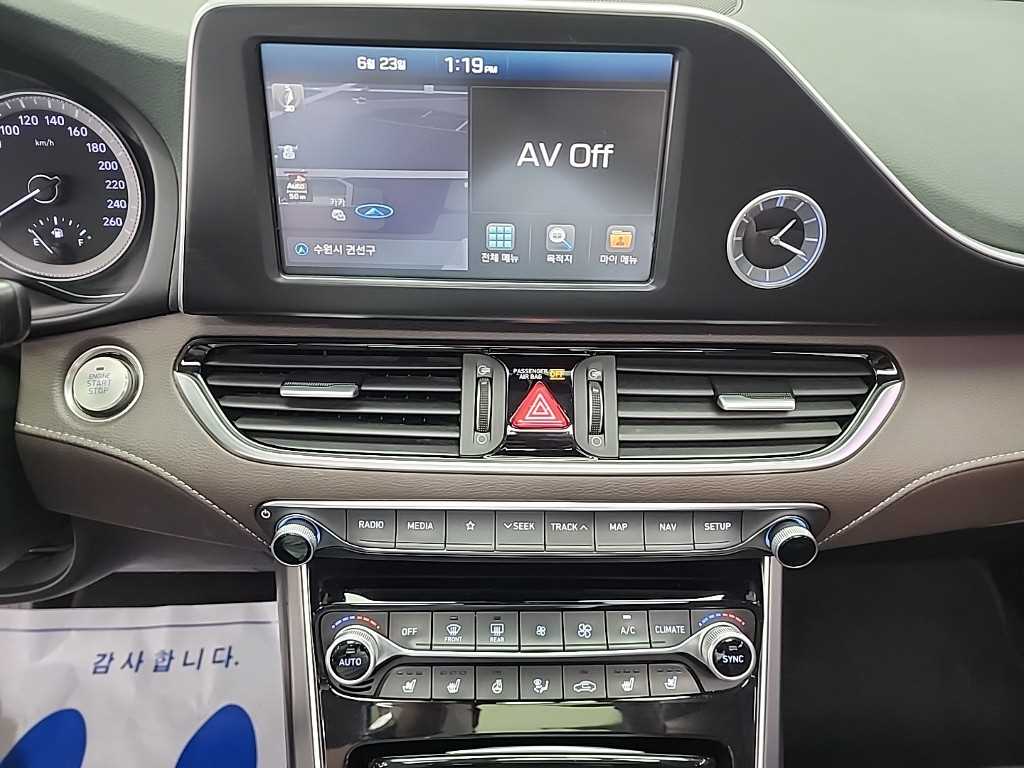 HYUNDAI Grandeur - Vista 10