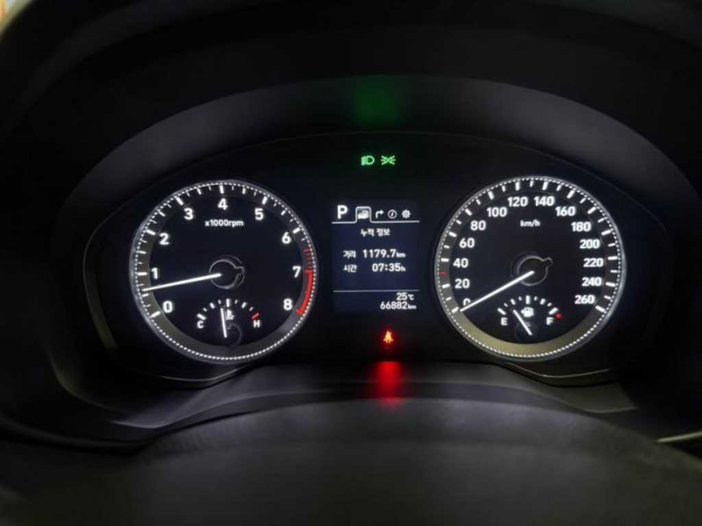 HYUNDAI Grandeur - Vista 9