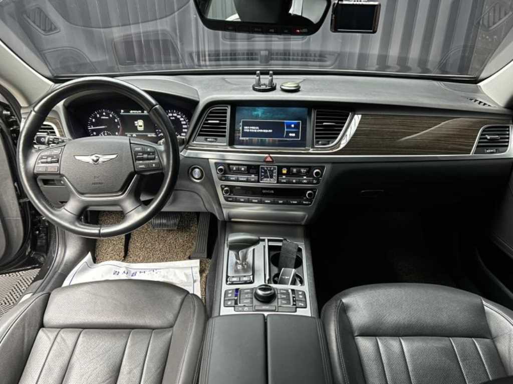 Genesis G80 - Vista 8