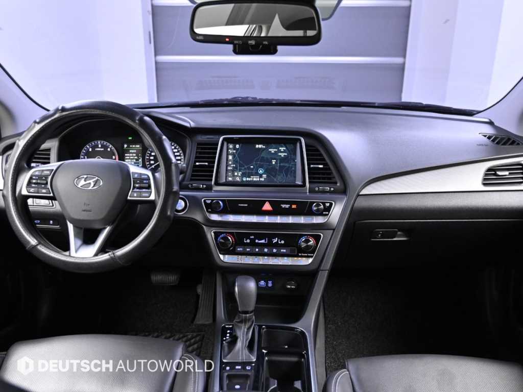 HYUNDAI Sonata - Vista 7