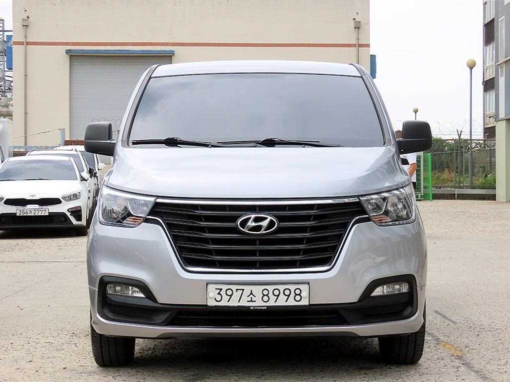 HYUNDAI Starex 2020