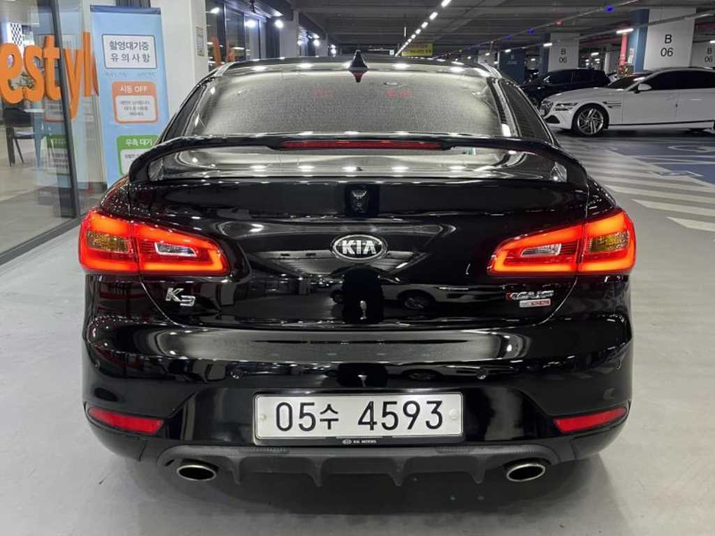KIA K3 - Vista 4