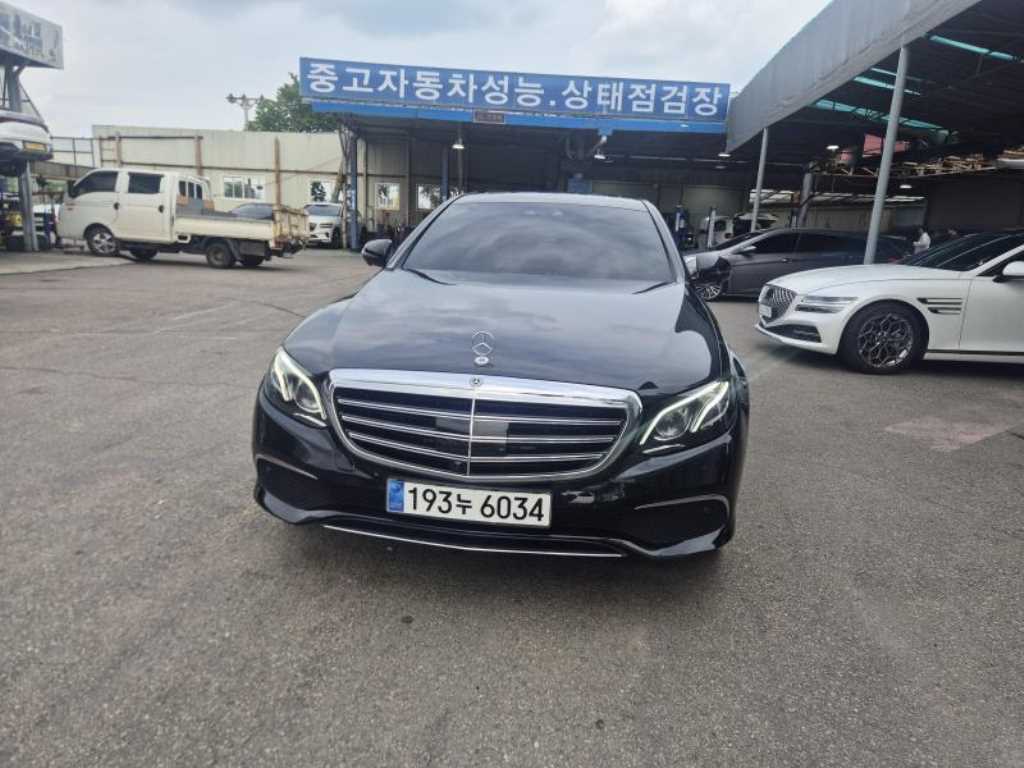 Mercedes Benz E class 2020 Negro - Importación desde Corea - HF Imports Iquique - Foto 1