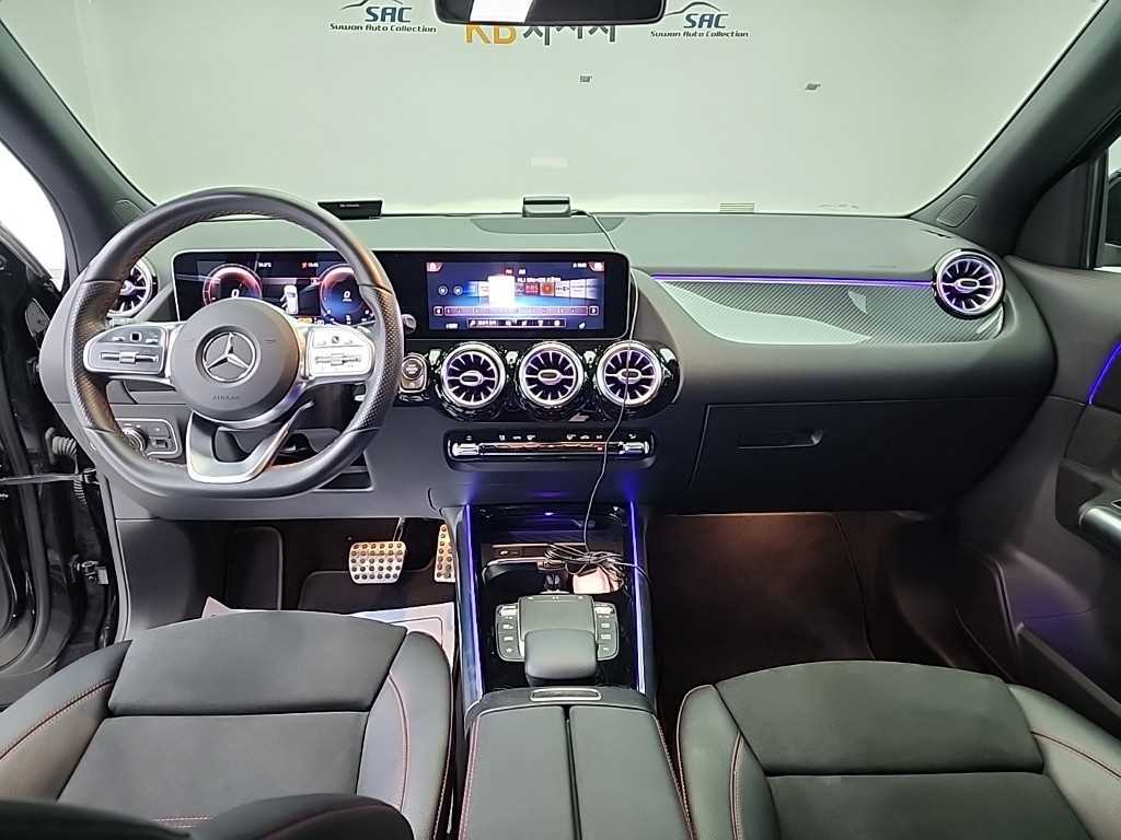 Mercedes Benz GLA Class - Vista 7