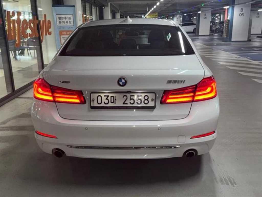 BMW 5 Series - Vista 5