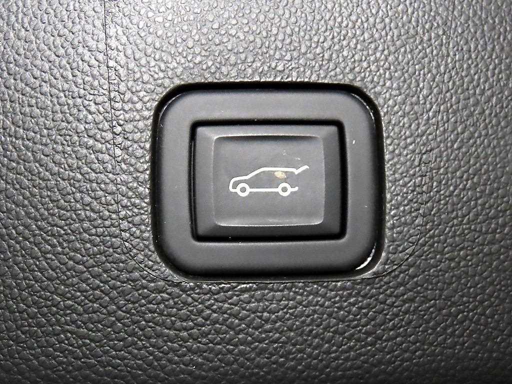 Chevrolet Travers 2022 Blanco - Importación desde Corea - HF Imports Iquique - Foto 16