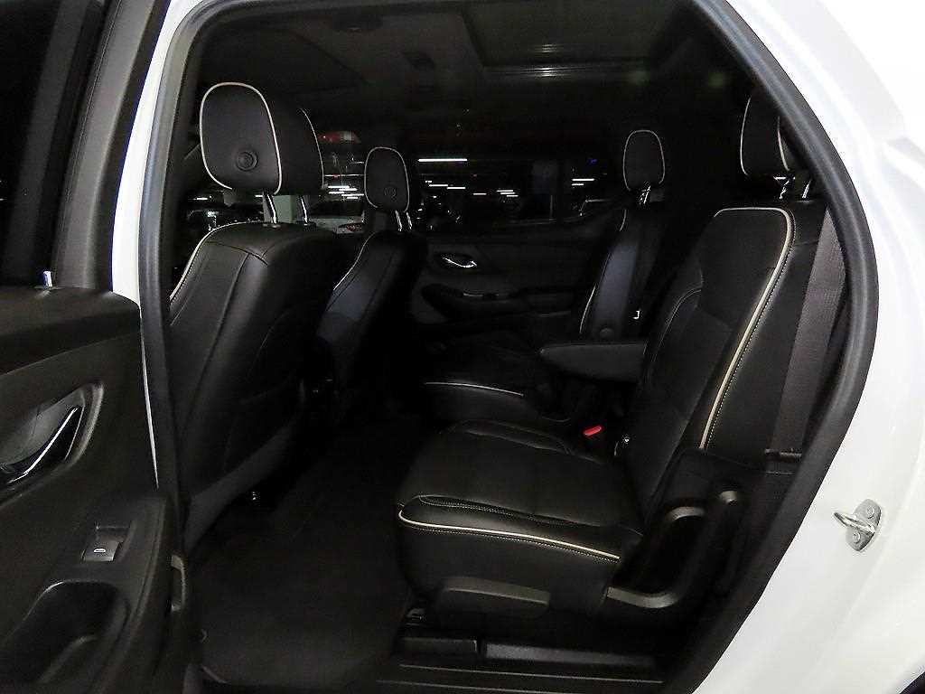 Chevrolet Travers - Vista 7