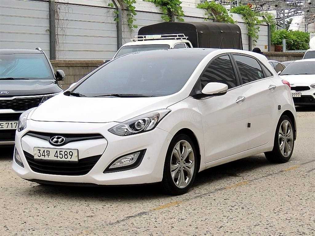 HYUNDAI i30 - Vista 2