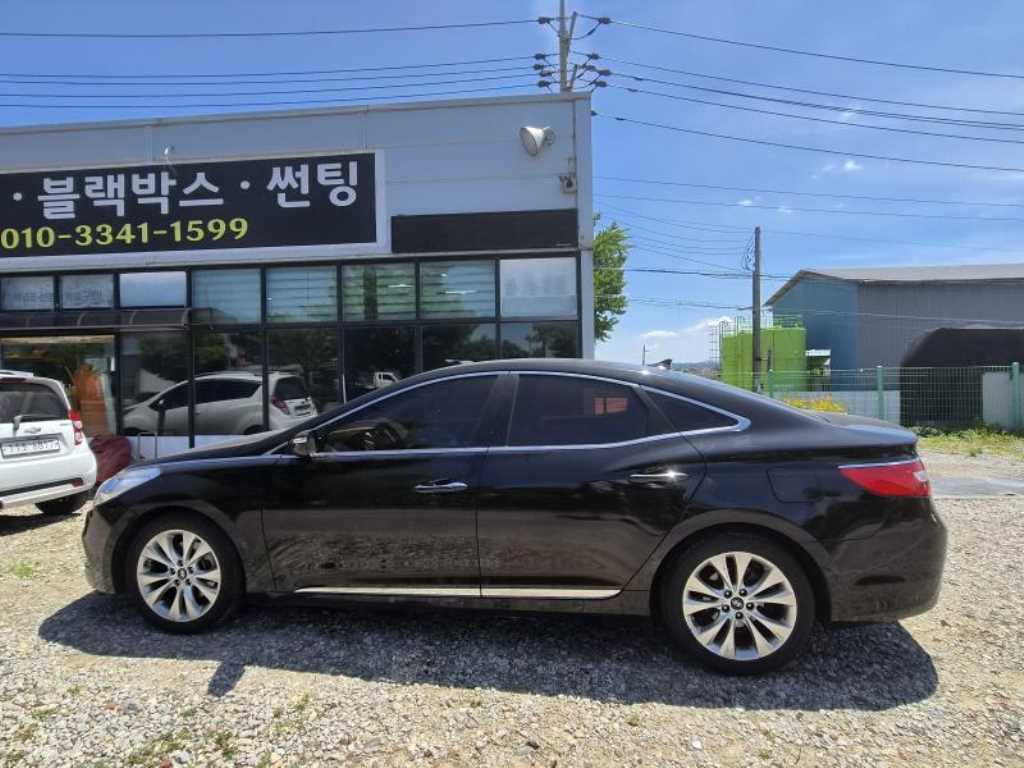 HYUNDAI Grandeur - Vista 3