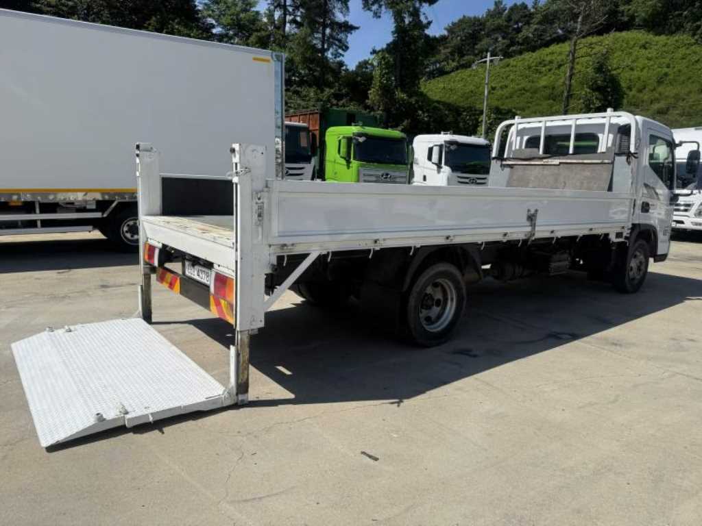 medium and large cargo Cargo
