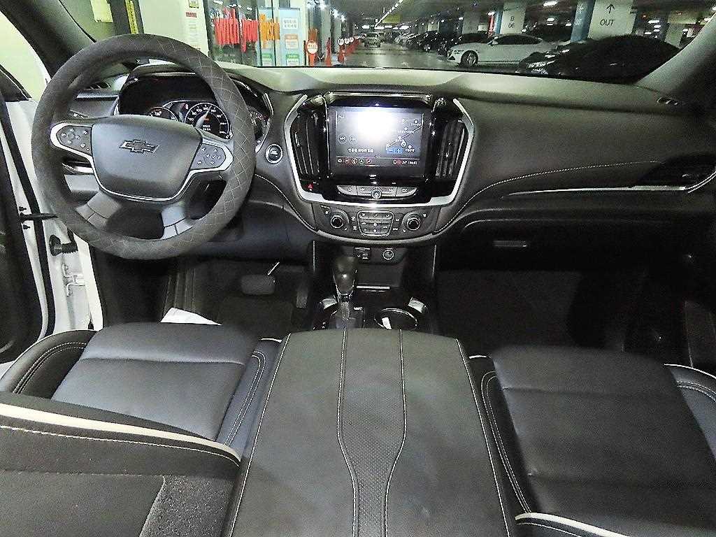 Chevrolet Travers - Vista 10