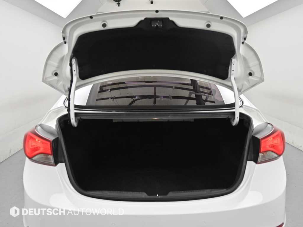HYUNDAI Avante 2015 Blanco - Importación desde Corea - HF Imports Iquique - Foto 19