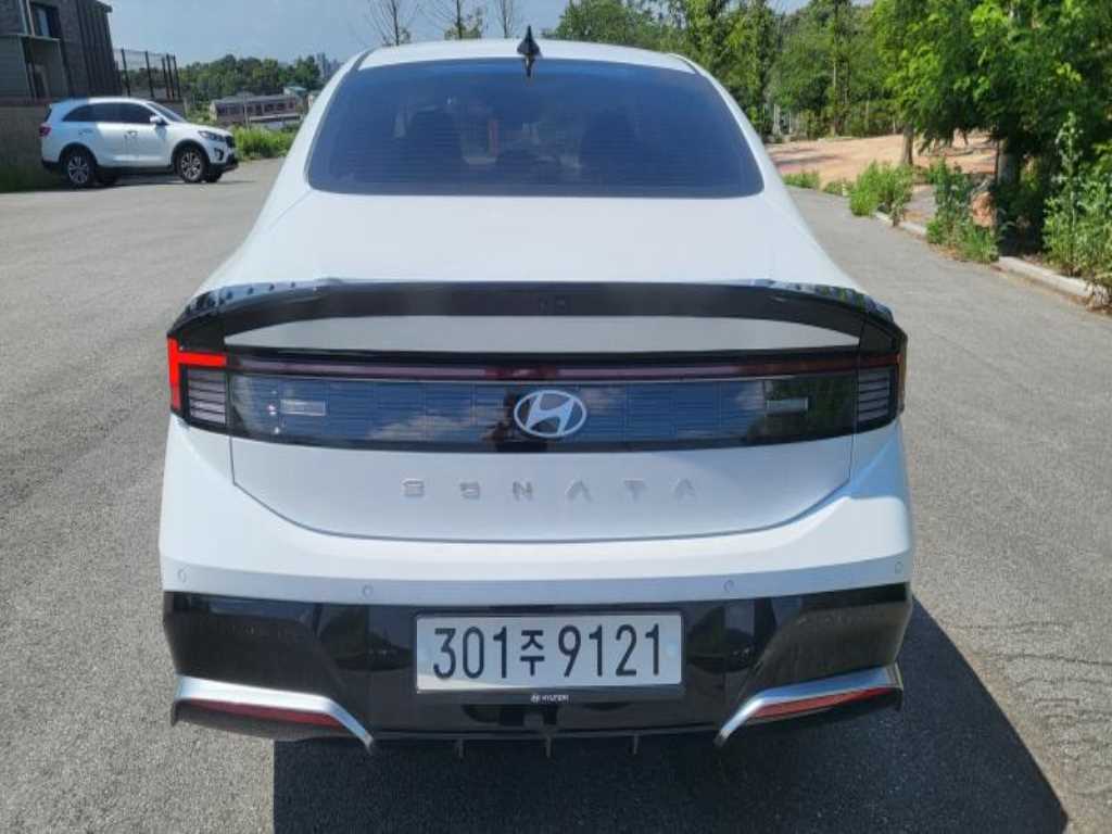 HYUNDAI Sonata - Vista 8