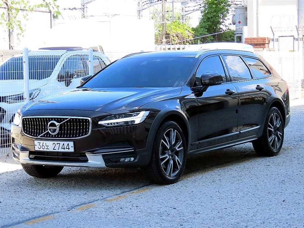 Volvo V90