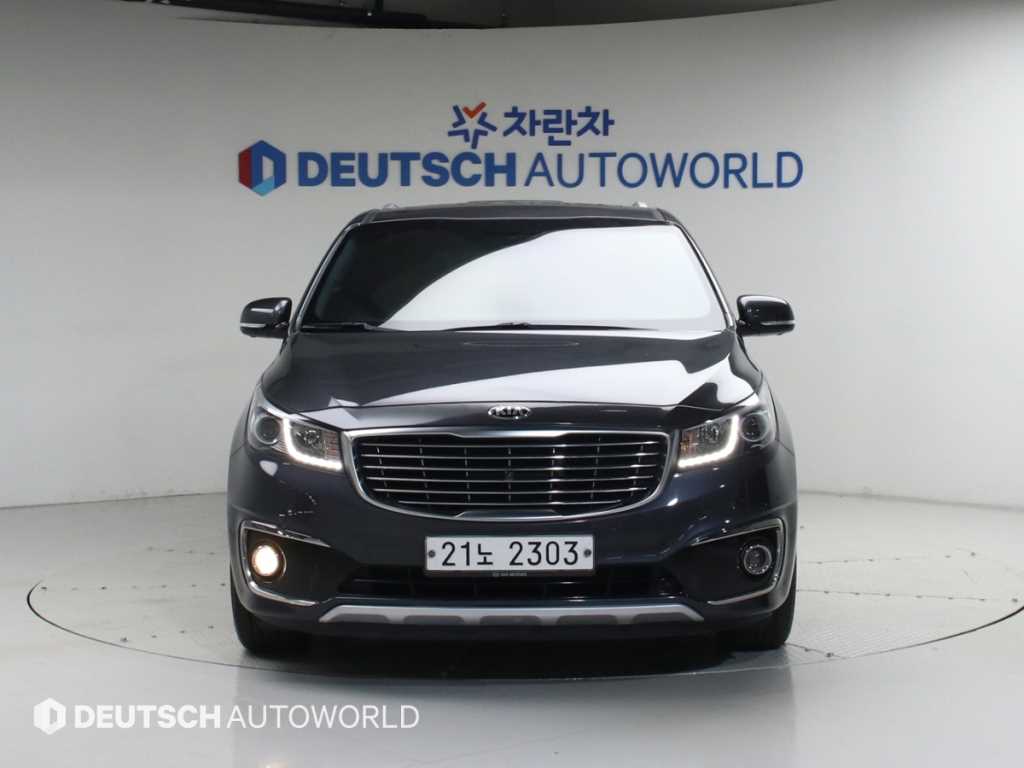 KIA Carnival - Vista 3