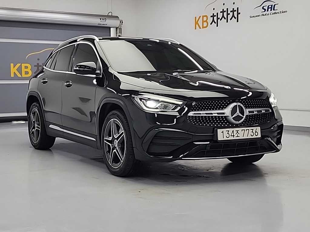 Mercedes Benz GLA Class - Vista 4