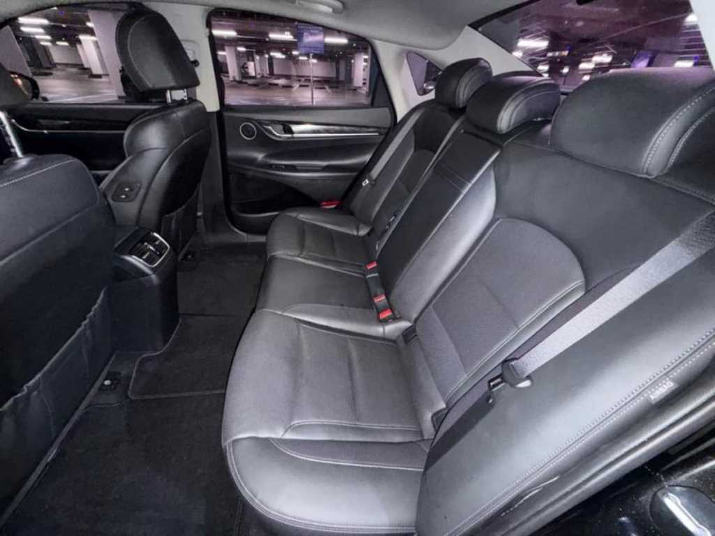 HYUNDAI Grandeur - Vista 7