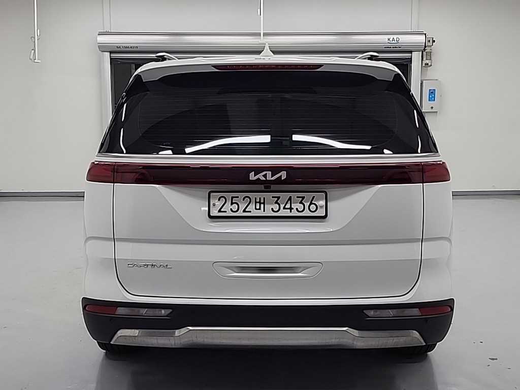 KIA Carnival - Vista 3