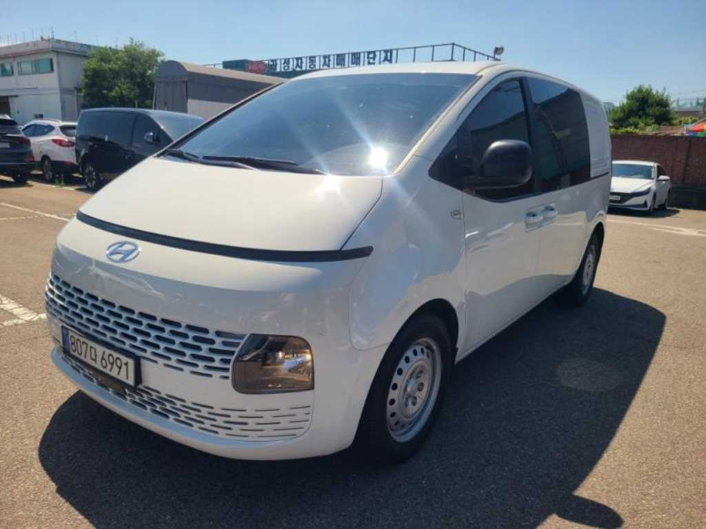 HYUNDAI Staria 2022 Blanco - Importación desde Corea - HF Imports Iquique - Foto 1