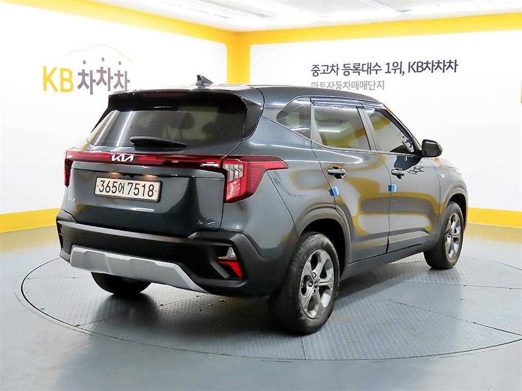 KIA Seltos - Vista 4