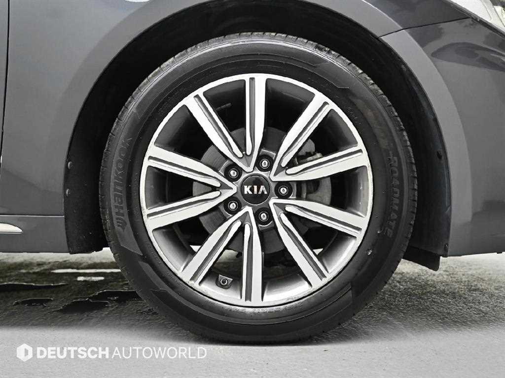 KIA K5 - Vista 5