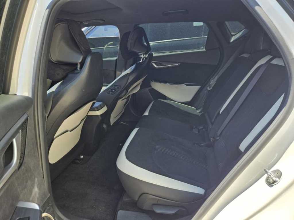 KIA EV6 - Vista 4