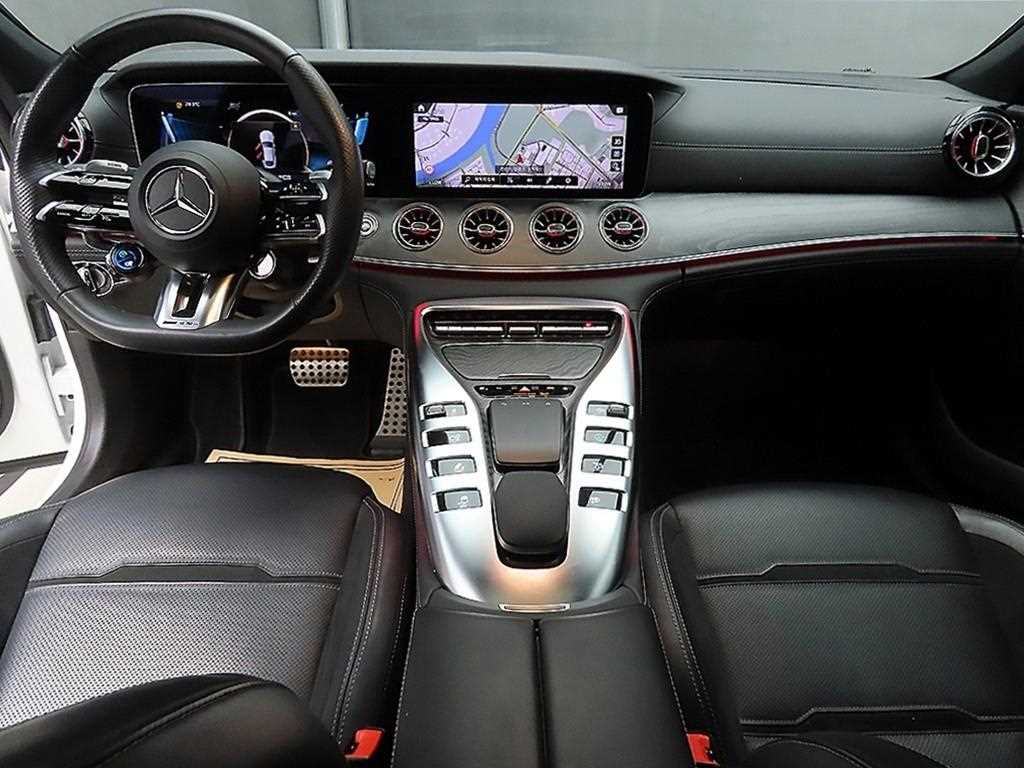 Mercedes Benz AMG GT - Vista 7