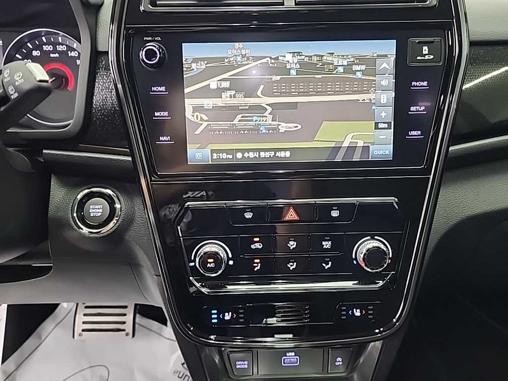 Ssangyong Tivoli - Vista 10