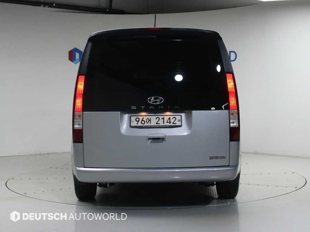 HYUNDAI Staria - Vista 4