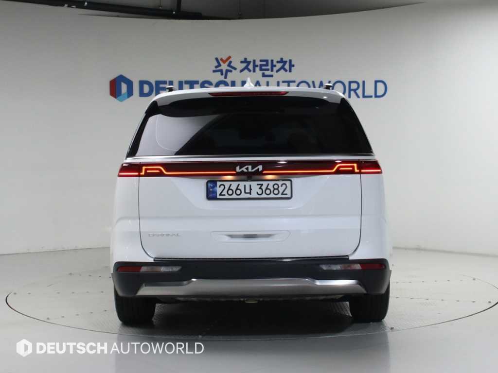 KIA Carnival - Vista 4