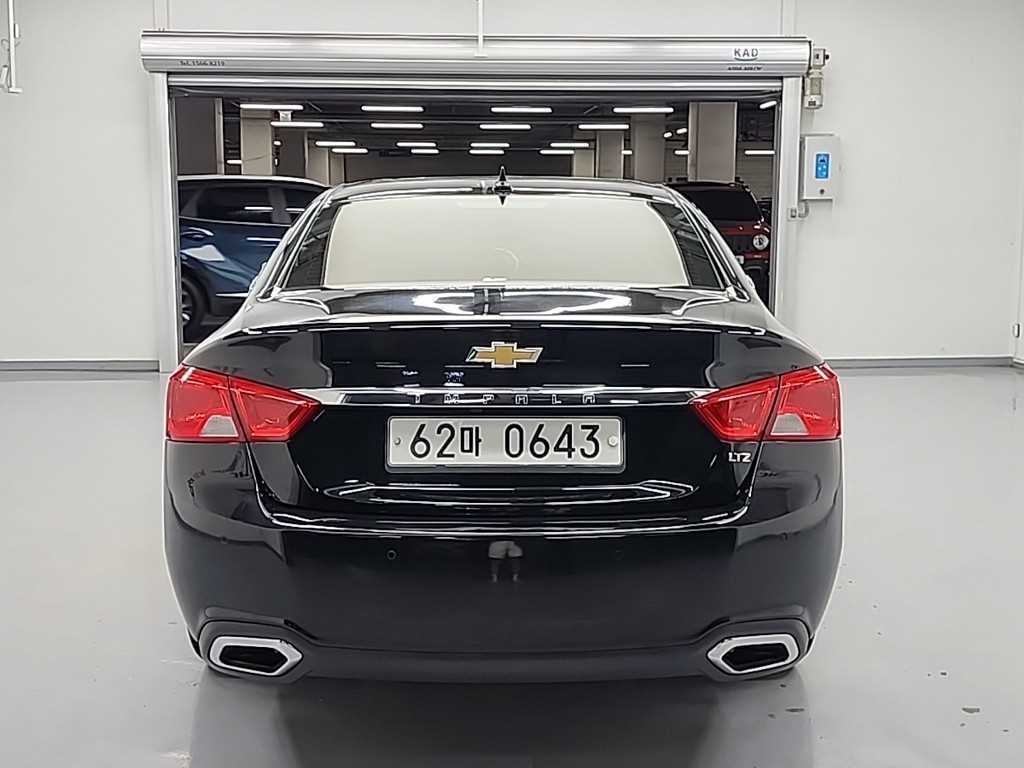 Chevrolet Impala - Vista 3