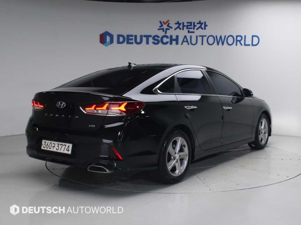 HYUNDAI Sonata - Vista 2