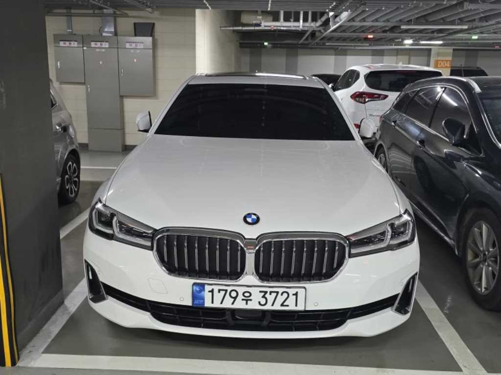 BMW 5 Series 2022 - Importación desde Corea - HF Imports Iquique - Foto 1