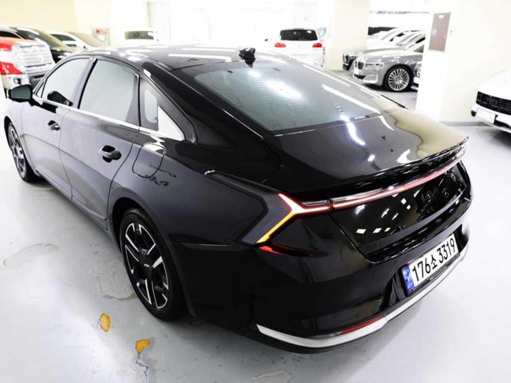KIA K8 - Vista 7