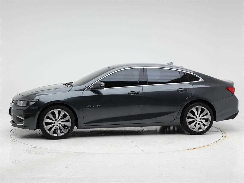 Chevrolet Malibu - Vista 3